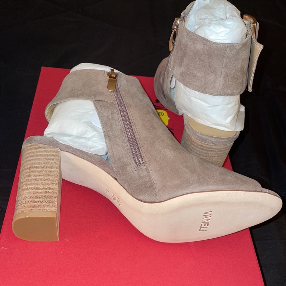 🔥Sale🔥Pretty suede taupe colored peep toe sling back booties..3” heels..NWOT - Picture 5 of 5